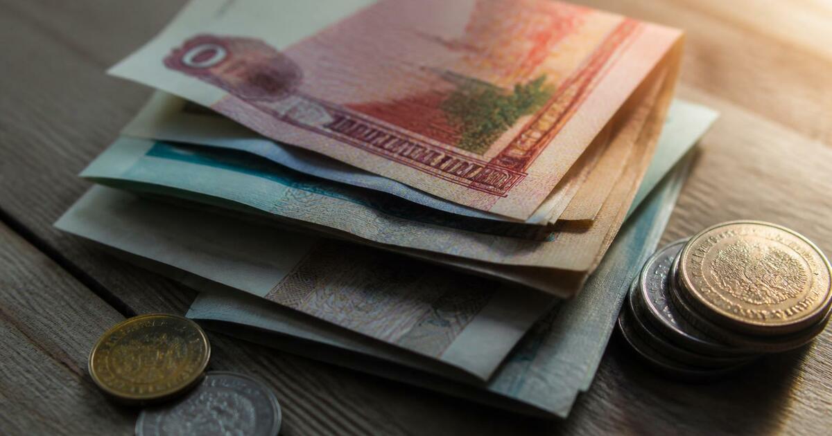 В Екатеринбурге на одной из сетей АЗС резко выросли цены на топливо Цены на топливо в Екатеринбурге: сеть Varta под...